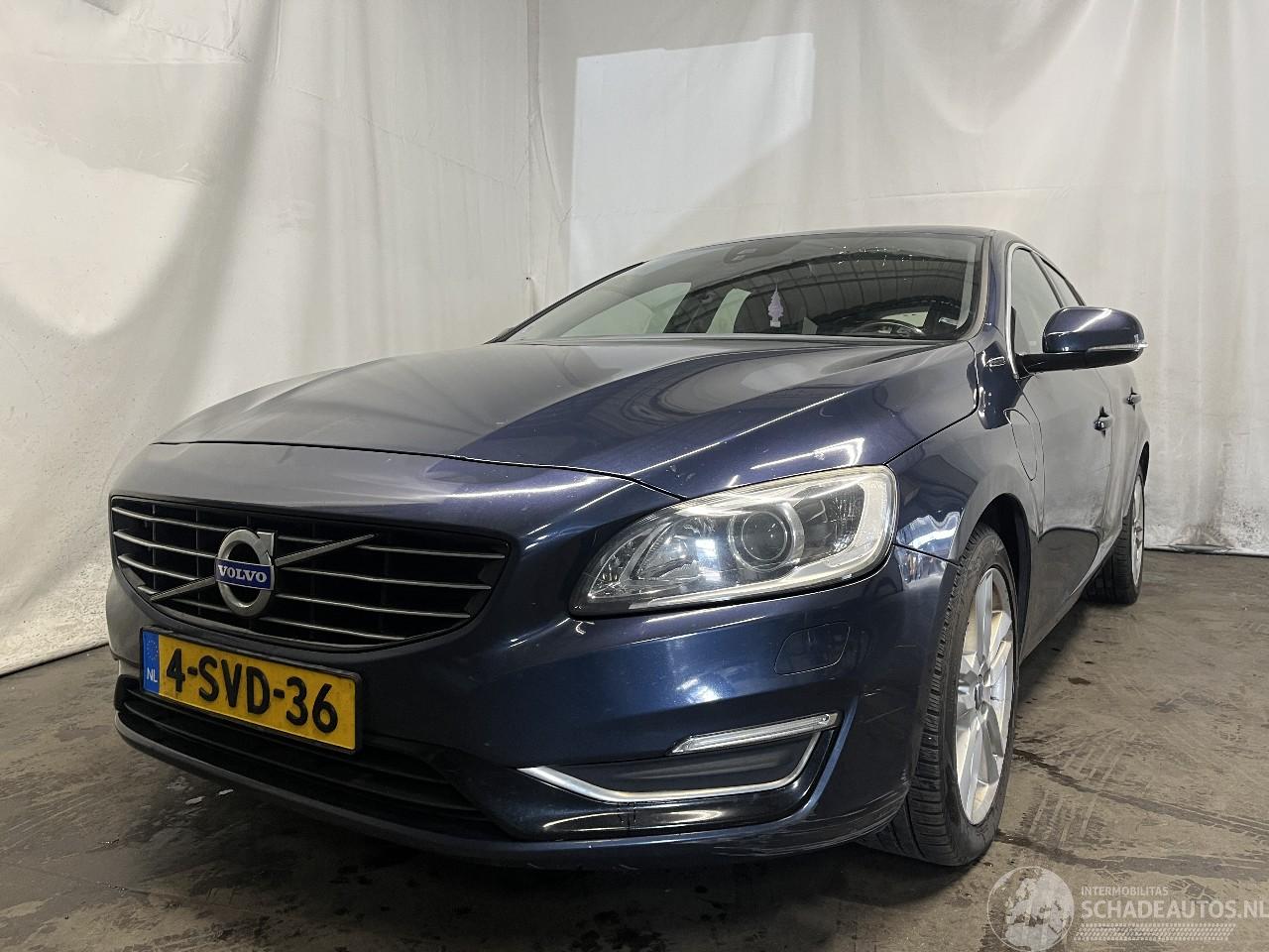Volvo V-60 V60 I (FW/GW) Combi 2.4 D6 20V Plug-in Hybrid AWD (D82PHEV) [206kW]  (=
06-2012/12-2015)