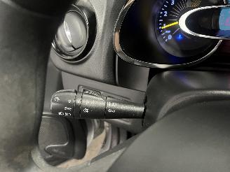 Renault Clio Clio IV (5R) Hatchback 5-drs 1.5 Energy dCi 90 FAP (K9K-608(K9K-B6)) [=
66kW]  (11-2012/08-2021) picture 20