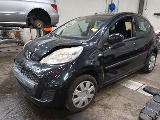 Autoverwertung Peugeot 107 107 Hatchback 1.0 12V (384F(1KR)) [50kW]  (06-2005/05-2014) 2011/5