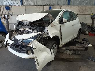 Dezmembrări autoturisme Toyota Aygo Aygo (B40) Hatchback 1.0 12V VVT-i (1KR-FE) [51kW]  (05-2014/06-2018) 2016/6