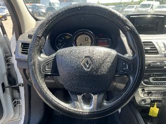 Renault Mégane Megane III Grandtour (KZ) Combi 5-drs 1.5 dCi 110 (K9K-837(K9K-N8)) [8=
1kW]  (02-2009/04-2016) picture 14