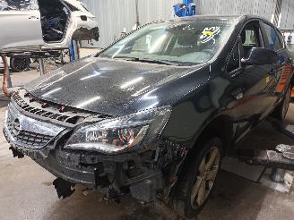 Auto da rottamare Opel Astra Astra J (PC6/PD6/PE6/PF6) Hatchback 5-drs 1.4 Turbo 16V (A14NEL(Euro 5=
)) [88kW]  (10-2010/10-2015) 2011/4