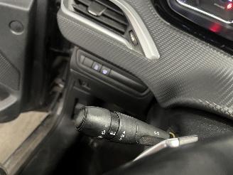 Peugeot 2008 2008 (CU) MPV 1.2 Vti 12V PureTech 82 (EB2F(HMZ)) [60kW]  (03-2013/12-=
2018) picture 18