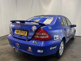 Mercedes C-klasse C (W203) Sedan 2.6 C-240 V6 18V (M112.912) [125kW]  (05-2000/02-2007) picture 5