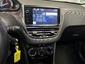 Peugeot 2008 2008 (CU) MPV 1.2 Vti 12V PureTech 82 (EB2F(HMZ)) [60kW]  (03-2013/12-=
2018) picture 13