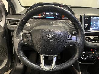 Peugeot 2008 2008 (CU) MPV 1.2 Vti 12V PureTech 82 (EB2F(HMZ)) [60kW]  (03-2013/12-=
2018) picture 12