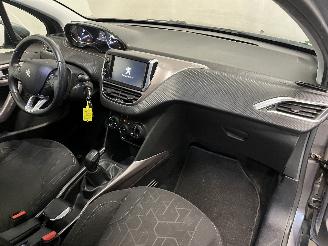 Peugeot 2008 2008 (CU) MPV 1.2 Vti 12V PureTech 82 (EB2F(HMZ)) [60kW]  (03-2013/12-=
2018) picture 9