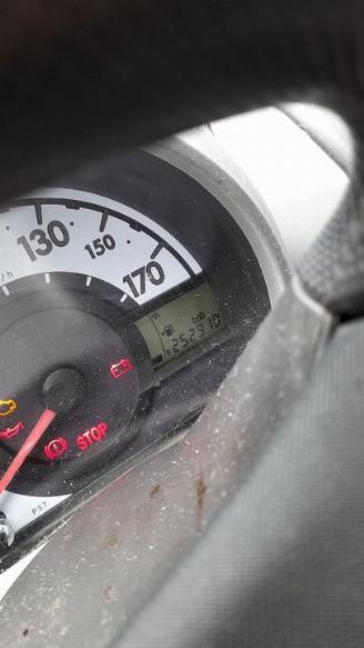 Peugeot 107 107 Hatchback 1.0 12V (384F(1KR)) [50kW]  (06-2005/05-2014) picture 2