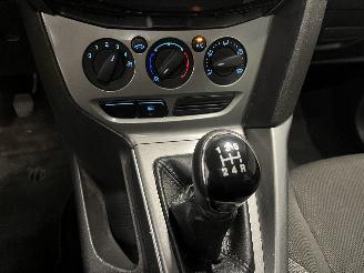 Ford Focus Focus 3 Hatchback 1.6 Ti-VCT 16V 105 (IQDB(Euro 5)) [77kW]  (07-2010/0=
5-2018) picture 15