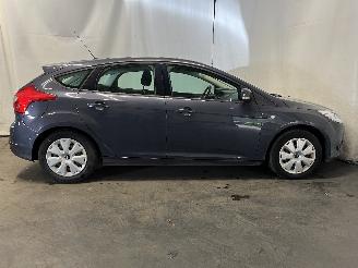 Ford Focus Focus 3 Hatchback 1.6 Ti-VCT 16V 105 (IQDB(Euro 5)) [77kW]  (07-2010/0=
5-2018) picture 7