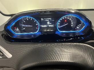 Peugeot 2008 2008 (CU) MPV 1.2 12V e-THP PureTech 110 (EB2DT(HNZ)) [81kW]  (01-2015=
/12-2019) picture 14