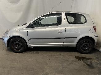 Toyota Yaris Yaris (P1) Hatchback 1.3 16V VVT-i (2NZFE) [63kW]  (08-1999/11-2005) picture 4