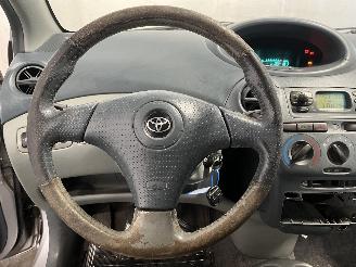 Toyota Yaris Yaris (P1) Hatchback 1.3 16V VVT-i (2NZFE) [63kW]  (08-1999/11-2005) picture 18