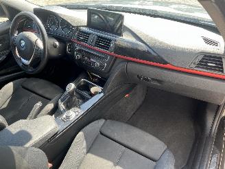 BMW 3-serie 3 serie Touring (F31) Combi 320i 2.0 16V (N20-B20B) [135kW]  (11-2012/=
06-2015) picture 10