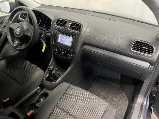 Volkswagen Golf Golf VI (5K1) Hatchback 1.2 TSI BlueMotion (CBZB) [77kW]  (11-2008/11-=
2012) picture 19