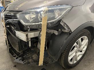 Renault Captur Captur I (2R) SUV 1.2 TCE 16V EDC (H5F-403(H5F-D4)) [88kW]  (06-2013/.=
=2E.) picture 12