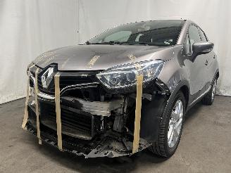 krockskadad bil auto Renault Captur Captur I (2R) SUV 1.2 TCE 16V EDC (H5F-403(H5F-D4)) [88kW]  (06-2013/.=
=2E.) 2014/6