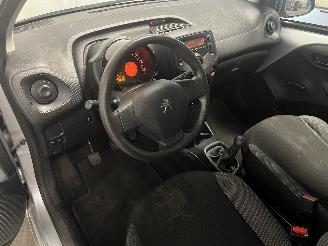 Peugeot 108 108 Hatchback 1.0 12V (1KRFE(CFB)) [51kW]  (05-2014/...) picture 18