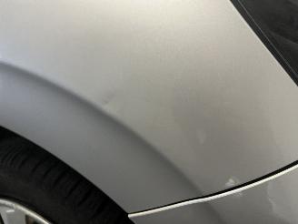 Peugeot 108 108 Hatchback 1.0 12V (1KRFE(CFB)) [51kW]  (05-2014/...) picture 15