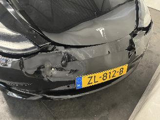Tesla Model 3 Model 3 Sedan Long Range 72kWh (3D6) [192kW]  (01-2017/...) picture 10