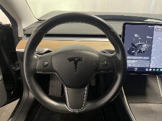 Tesla Model 3 Model 3 Sedan Long Range 72kWh (3D6) [192kW]  (01-2017/...) picture 22