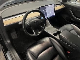 Tesla Model 3 Model 3 Sedan Long Range 72kWh (3D6) [192kW]  (01-2017/...) picture 21