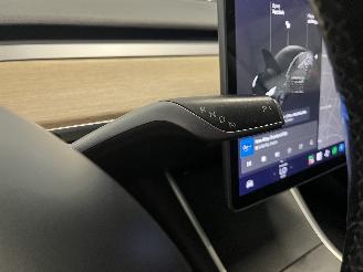 Tesla Model 3 Model 3 Sedan Long Range 72kWh (3D6) [192kW]  (01-2017/...) picture 24
