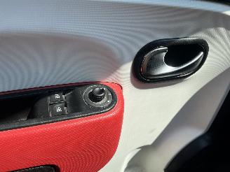 Renault Twingo Twingo III (AH) Hatchback 5-drs 1.0 SCe 70 12V (H4D-400(H4D-A4)) [52kW=
]  (09-2014/04-2019) picture 19