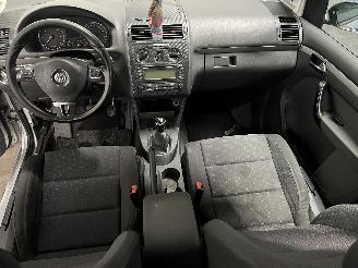 Volkswagen Touran Touran (1T1/T2) MPV 1.9 TDI 100 (AVQ) [74kW]  (02-2003/05-2004) picture 15