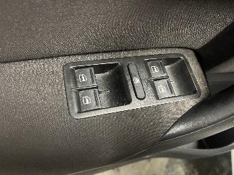 Volkswagen Polo Polo V (6R) Hatchback 1.2 TSI (CBZB) [77kW]  (11-2009/05-2022) picture 17