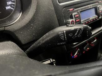 Volkswagen Polo Polo V (6R) Hatchback 1.2 12V BlueMotion Technology (CGPA(Euro 5)) [51=
kW]  (06-2009/05-2014) picture 17