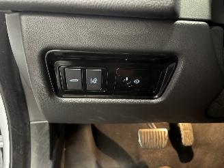 Jaguar XF XF Sportbrake Combi 2.0 P300 Turbo 16V AWD (PT204(AJ20P4)) [221kW]  (0=
8-2018/...) picture 31