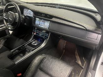 Jaguar XF XF Sportbrake Combi 2.0 P300 Turbo 16V AWD (PT204(AJ20P4)) [221kW]  (0=
8-2018/...) picture 22