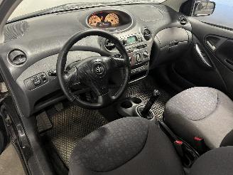 Toyota Yaris Yaris (P1) Hatchback 1.5 T Sport 16V VVT-i (1NZFE) [78kW]  (04-2001/09=
-2005) picture 21