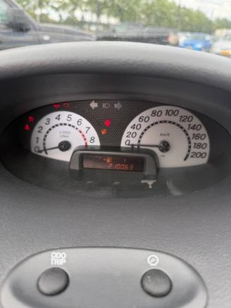Toyota Yaris Yaris (P1) Hatchback 1.5 T Sport 16V VVT-i (1NZFE) [78kW]  (04-2001/09=
-2005) picture 2
