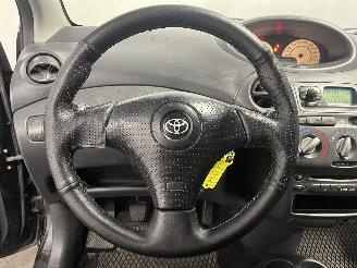Toyota Yaris Yaris (P1) Hatchback 1.5 T Sport 16V VVT-i (1NZFE) [78kW]  (04-2001/09=
-2005) picture 22