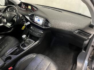 Peugeot 308 308 SW (L4/L9/LC/LJ/LR) Combi 5-drs 1.6 BlueHDi 120 (DV6FC(BHZ)) [88kW=
]  (03-2014/12-2021) picture 13