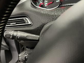 Peugeot 308 308 SW (L4/L9/LC/LJ/LR) Combi 5-drs 1.6 BlueHDi 120 (DV6FC(BHZ)) [88kW=
]  (03-2014/12-2021) picture 20