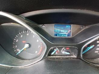 Ford Focus Focus 3 Wagon Combi 1.0 Ti-VCT EcoBoost 12V 100 (M2DA(Euro 5)) [74kW] =
 (02-2012/05-2018) picture 2