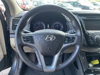 Hyundai I-40 i40 (VFA) Sedan 1.6 GDI 16V (G4FD(Euro 4)) [99kW]  (03-2012/05-2019) picture 16