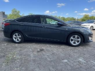 Hyundai I-40 i40 (VFA) Sedan 1.6 GDI 16V (G4FD(Euro 4)) [99kW]  (03-2012/05-2019) picture 7