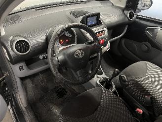 Toyota Aygo Aygo (B10) Hatchback 1.0 12V VVT-i (1KR-FE) [50kW]  (07-2005/05-2014) picture 11