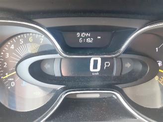 Renault Captur Captur I (2R) SUV 1.2 TCE 16V EDC (H5F-412(H5F-G4)) [87kW]  (01-2016/.=
=2E.) picture 2