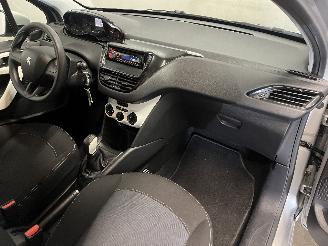 Peugeot 208 208 I (CA/CC/CK/CL) Hatchback 1.0 Vti 12V PureTech (EB0(ZMZ)) [50kW]  =
(03-2012/12-2019) picture 9