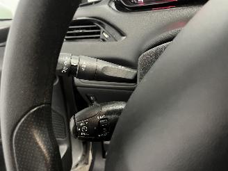 Peugeot 208 208 I (CA/CC/CK/CL) Hatchback 1.0 Vti 12V PureTech (EB0(ZMZ)) [50kW]  =
(03-2012/12-2019) picture 16
