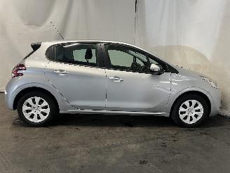 Peugeot 208 208 I (CA/CC/CK/CL) Hatchback 1.0 Vti 12V PureTech (EB0(ZMZ)) [50kW]  =
(03-2012/12-2019) picture 6