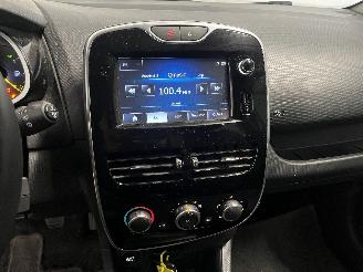Renault Clio Clio IV Estate/Grandtour (7R) Combi 5-drs 1.5 Energy dCi 90 FAP (K9K-6=
29) [66kW]  (11-2012/08-2021) picture 16