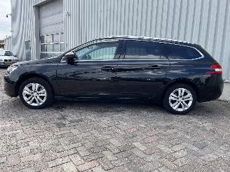 Peugeot 308 308 SW (L4/L9/LC/LJ/LR) Combi 5-drs 1.6 BlueHDi 120 (DV6FC(BHZ)) [88kW=
]  (03-2014/12-2021) picture 4