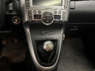 Toyota Verso Verso MPV 1.8 16V VVT-i (2ZRFAE) [108kW]  (04-2009/08-2018) picture 22