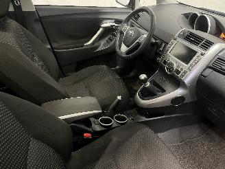 Toyota Verso Verso MPV 1.8 16V VVT-i (2ZRFAE) [108kW]  (04-2009/08-2018) picture 14